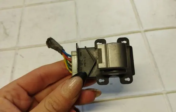 Honda FR-V Electric window control switch M20783