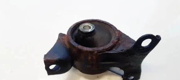 Honda Civic Engine mount bracket