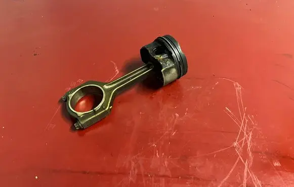 BMW X3 F25 Piston with connecting rod 7846593 7640166