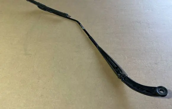 Renault Captur Front wiper blade arm 288866528R