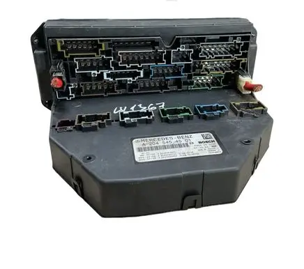 Mercedes-Benz C W204 Fuse module A2045454501