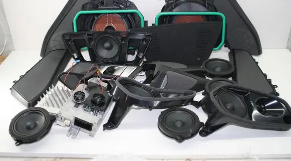 BMW X7 G07 Audio system kit 5A5CA89 5A9BF92