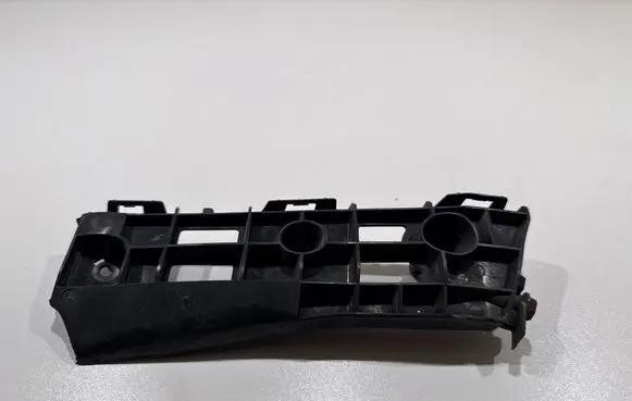 Toyota Prius (XW30) Front bumper mounting bracket 5211647040