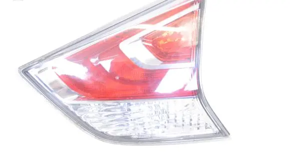 Nissan X-Trail T32 Tailgate rear/tail lights