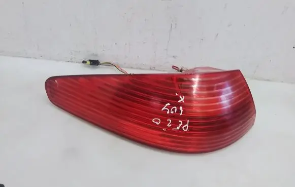 Peugeot 607 Rear/tail lights