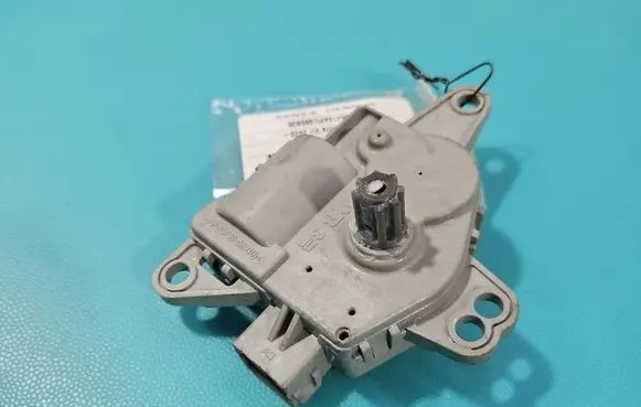 Hyundai Elantra VII A/C air flow flap actuator/motor EA1F0CNKAA IMPRK1567023