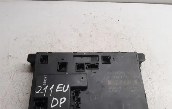 Mercedes-Benz E W211 Door control unit/module 211820848508 2118208485