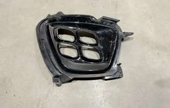 KIA Sorento Front fog light trim/grill 86526C5210