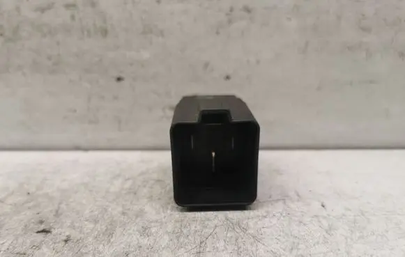 Glow plug pre-heat relay