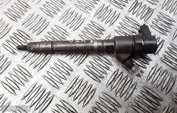 Fuel injector