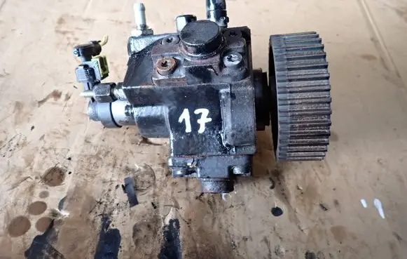 Opel Insignia A Fuel injection high pressure pump 55574632
