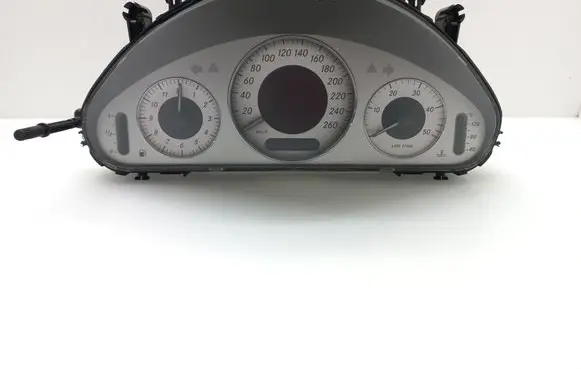 Mercedes-Benz E W211 Speedometer (instrument cluster) A2115405711 110080250 051950