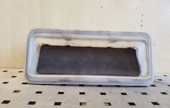 Suzuki Grand Vitara II Quarter panel pressure vent 