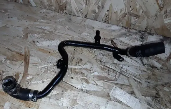 Audi A6 S6 C6 4F Engine coolant pipe/hose 059121064D