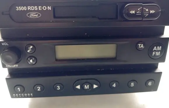 Ford Fiesta Radio/CD/DVD/GPS head unit 10R020451 2S6118K876BH 020451