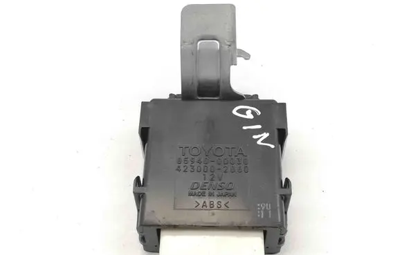 Toyota Yaris Other devices 859400D030