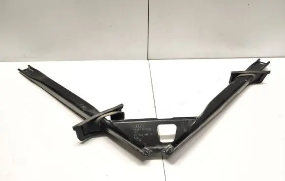 Audi A5 Other engine bay part 8W7805629A 4218