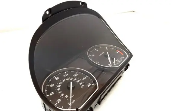 BMW 1 E82 E88 Speedometer (instrument cluster) 9242335 170376884 215462101