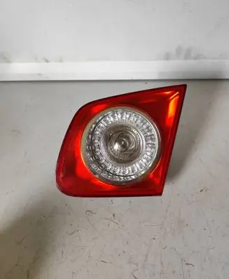 Volkswagen Jetta V Tailgate rear/tail lights 1K5945094