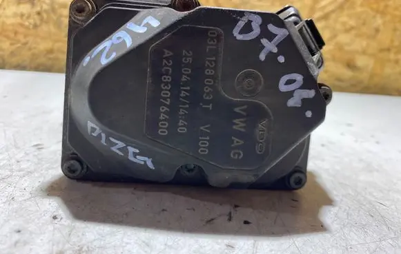 Volkswagen PASSAT B7 Throttle valve 03L128063T A2C83076400 2504141440