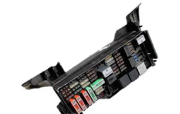 Mercedes-Benz C W203 Fuse module A1645403372