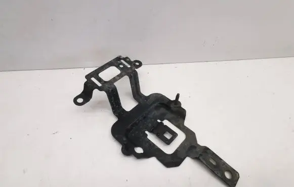 Ford Explorer VI Fuel pump bracket L1MA9D371 L1MA9D371BF
