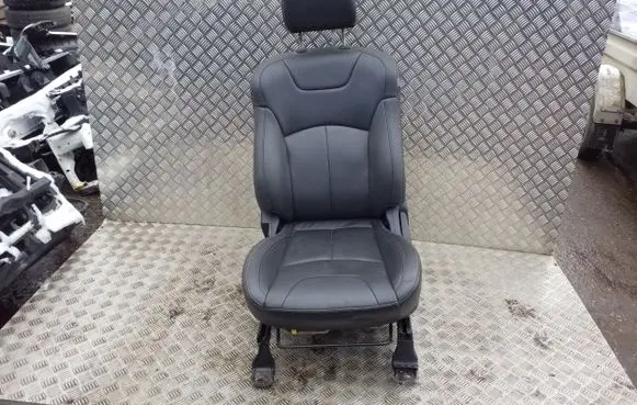 Mitsubishi Outlander Front driver seat 
