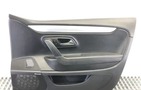 Volkswagen PASSAT CC Front door card panel trim