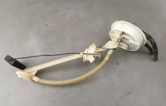 Audi 80 90 S2 B4 Fuel level sensor 8A0919051F