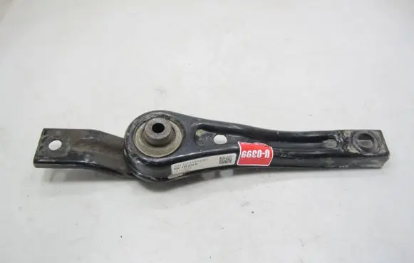 Volkswagen Golf VII Engine mounting bracket 5Q0199855N 13112013 X24AVP1450042W