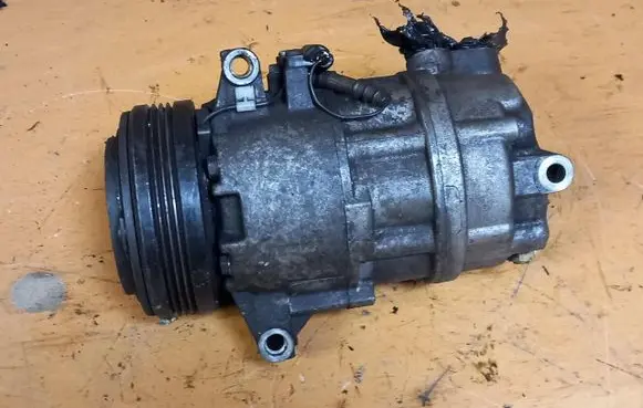 BMW X3 E83 Air conditioning (A/C) compressor (pump) 6905643