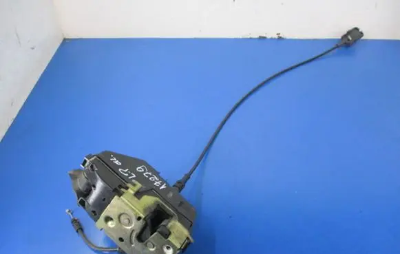 Renault Scenic II - Grand scenic II Front door lock