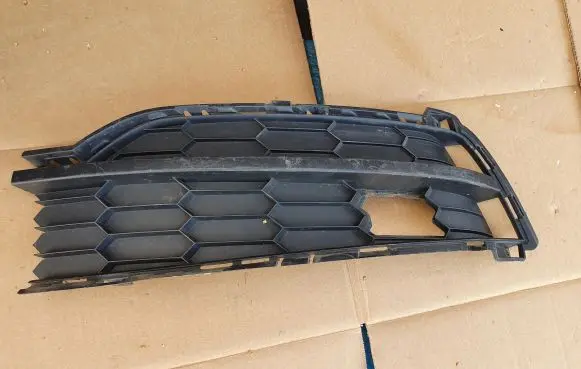Skoda Karoq Front bumper lower grill 57A807367