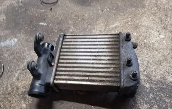 Audi A6 S6 C6 4F Intercooler radiator