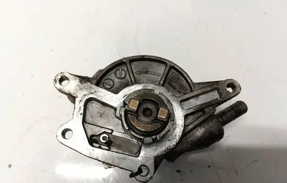 Mercedes-Benz ML W164 Vacuum pump A64223065