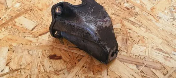 Volkswagen PASSAT B5 Gearbox mounting bracket 8D0399113AB