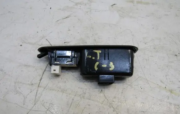 Citroen C3 Quarter vent window switch 98007337ZD