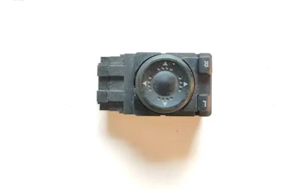 Volkswagen PASSAT B5.5 Wing mirror switch 3B1959565B PA66GF30