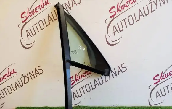 Volkswagen Touareg III Front door vent window glass four-door 760845114B 9STYESGRA