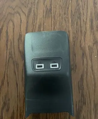 Peugeot 2008 II USB socket connector 9824732180 98217039DX