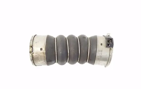 BMW 5 F10 F11 Intercooler hose/pipe 8513451