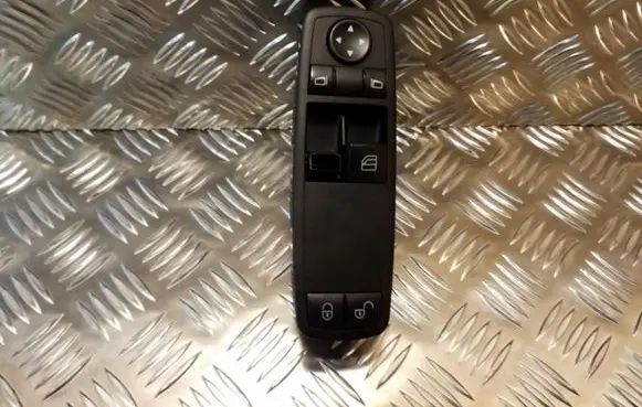 Mercedes-Benz A W169 Electric window control switch A1698206410