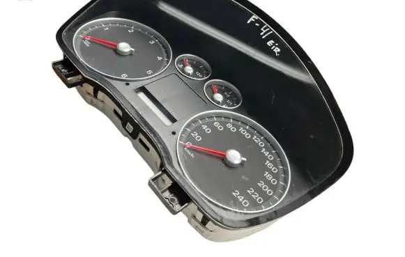 Ford Focus C-MAX Speedometer (instrument cluster) 3M5F10841