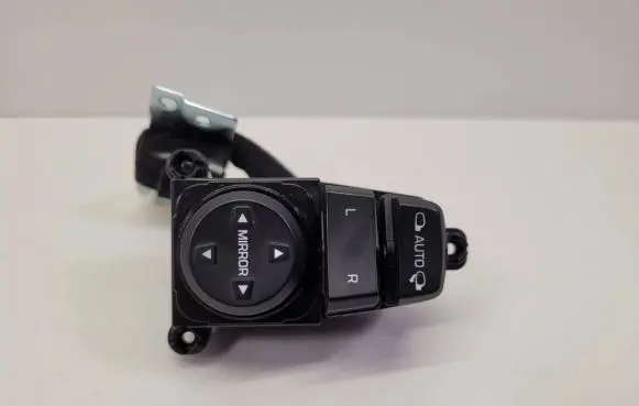 Hyundai Tucson TL Wing mirror control module 93573D3000