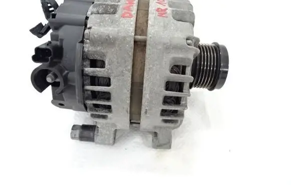Citroen C4 II Picasso Generator/alternator 9810525380