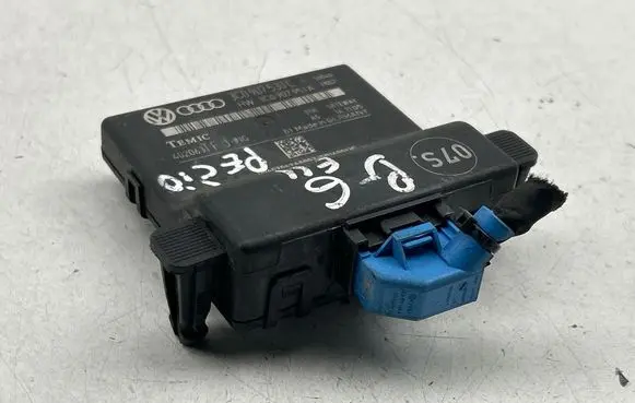 Volkswagen Golf Plus Gateway control module 3C0907530C 3C0907951A 402063
