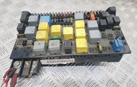 Mercedes-Benz ML W163 Fuse module 1635450205