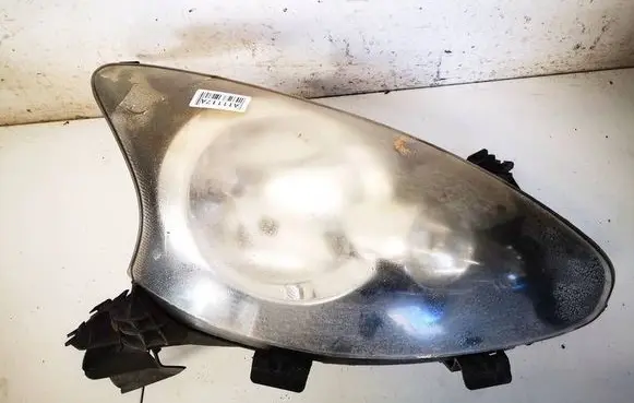 Toyota Aygo AB10 Headlight/headlamp 811100H010