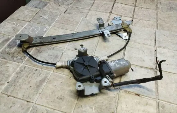 Nissan Almera Tino Rear door window regulator with motor 400601