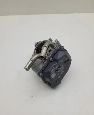 Volkswagen Golf VII Throttle valve 04L128063T